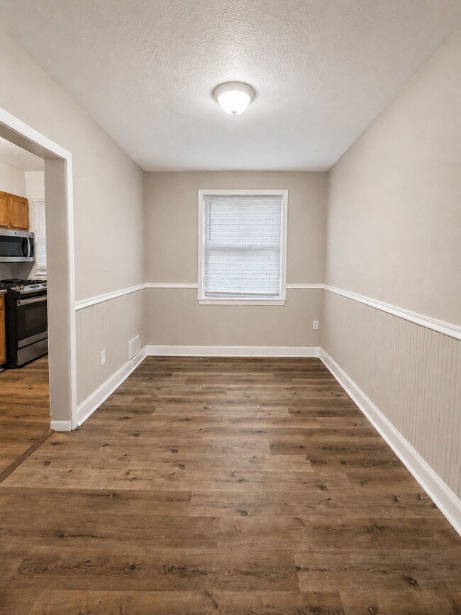 Foto del edificio - 8204 Kavanagh Rd