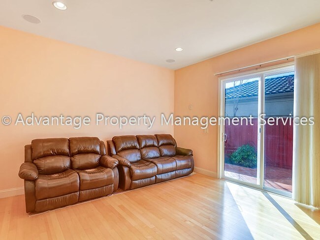 Foto del edificio - 6126 Turnberry Ct