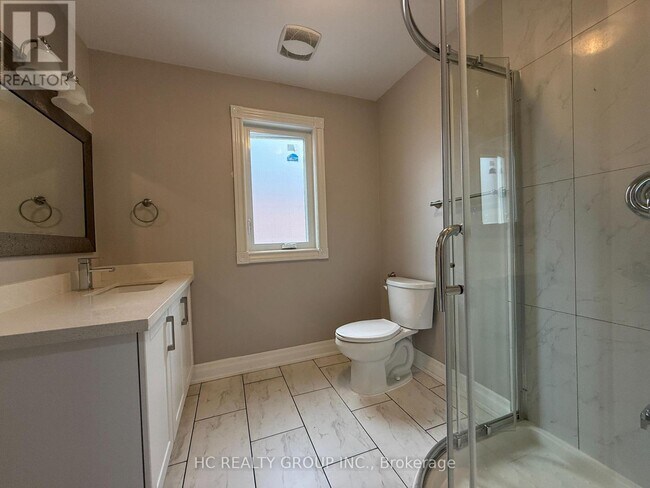 Photo du bâtiment - 673 Glengrove Ave W