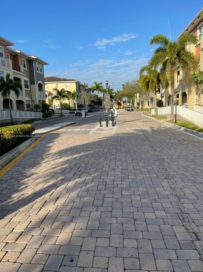 Building Photo - 8999 NW 107th Ct