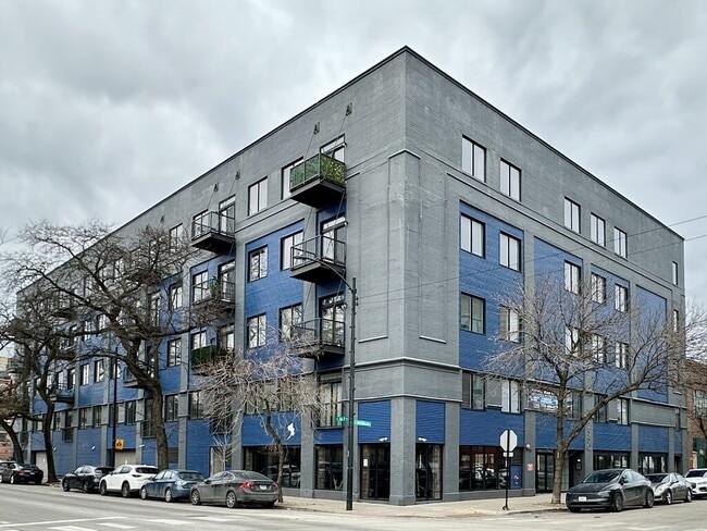 Building Photo - 2550 S Wabash Ave