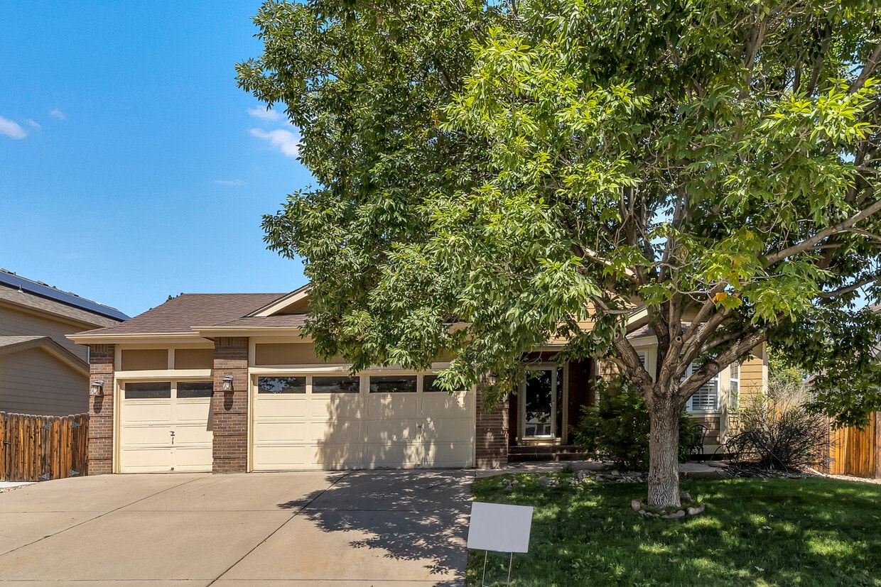 Foto principal - 4825 W 127th Pl