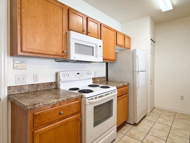 Foto del edificio - Spacious 1 bedroom overlooking pool at The Registry!