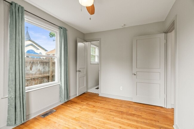 Foto del edificio - 1724 W 19th St