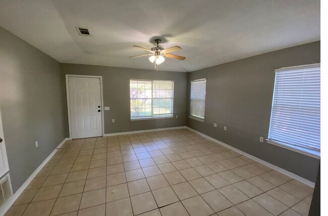 Building Photo - 9184 Arand Dr