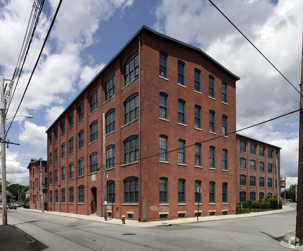 Primary Photo - Westfield Lofts