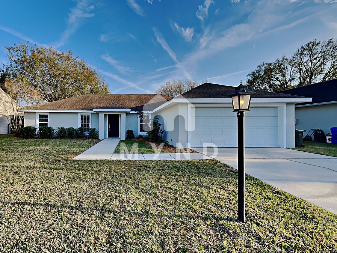 Foto principal - 3189 Thoroughbred Loop N
