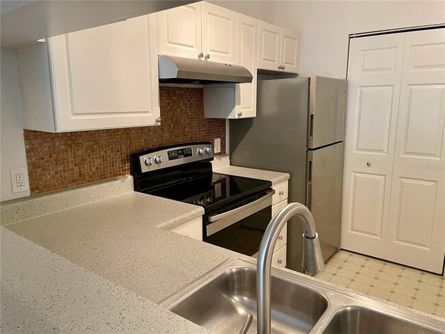 Building Photo - 723 Arbor Lakes Cir