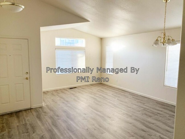 Building Photo - 5725 W Brookdale Dr