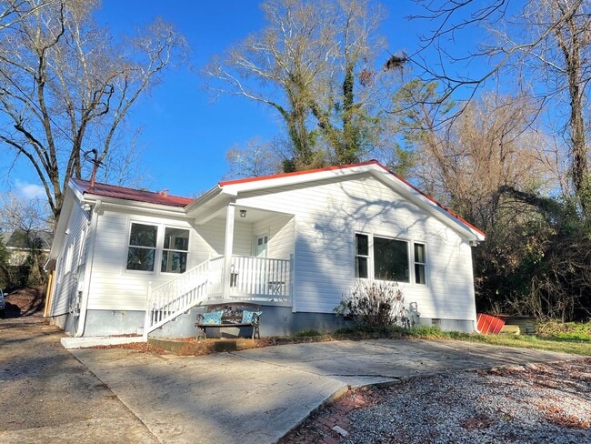 Five Points Home on a Hill - Five Points Home on a Hill