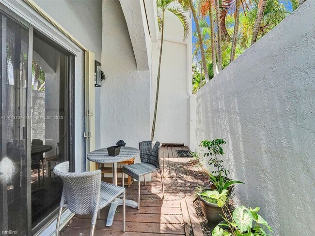 Building Photo - 2 br, 2.5 bath House - Mariner Village