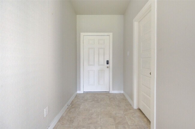 Building Photo - 2215 Emerald Diamond Ct