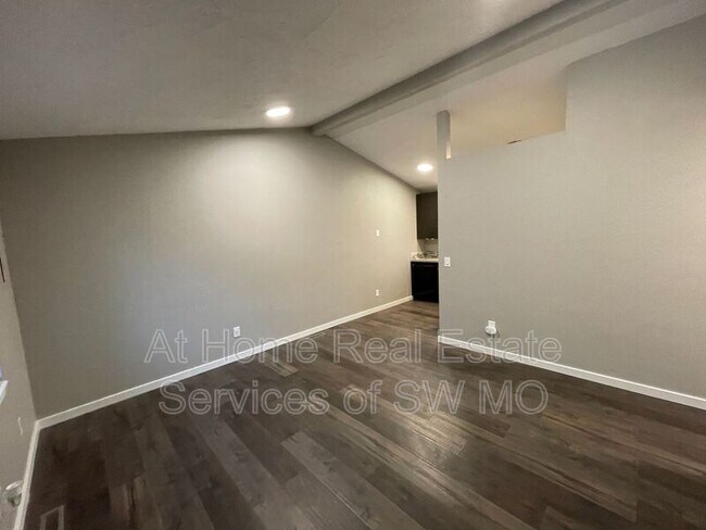 Foto del edificio - 314 E Webster St