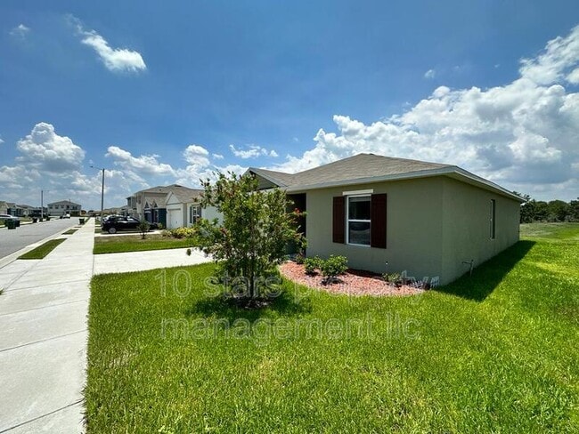 Building Photo - 176 Emanuelle Dr