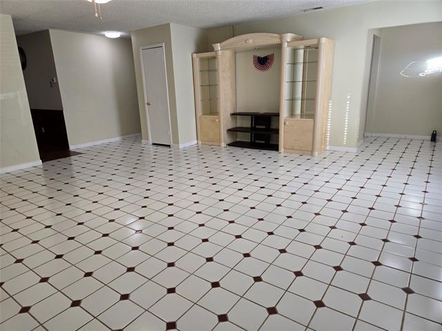 Foto del edificio - 4305 Hanover Dr