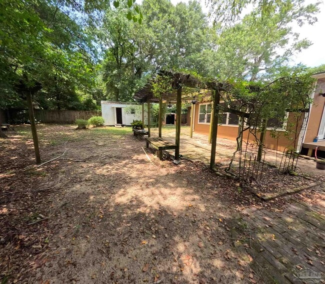 Building Photo - 3525 Wellington Rd