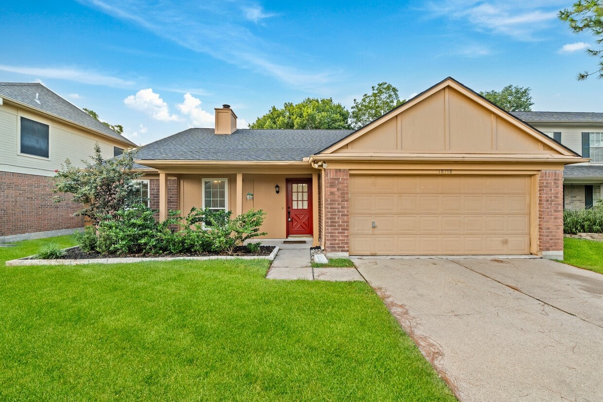 Primary Photo - 18178 Holly Green Dr