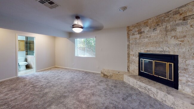Building Photo - 1206 E Redfield Rd