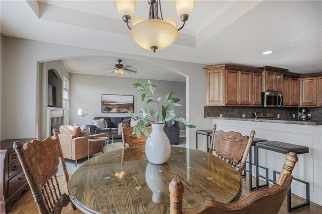 Foto del edificio - 5029 Woodstock Ct