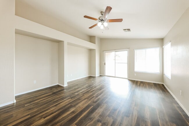 Building Photo - 14601 N 154th Ave