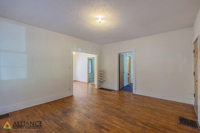 Foto del edificio - Perfect Location!