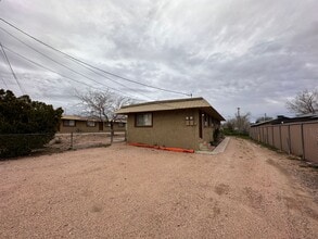 Building Photo - 2120 Robinson Ave
