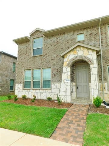 Building Photo - 3129 Solana Cir