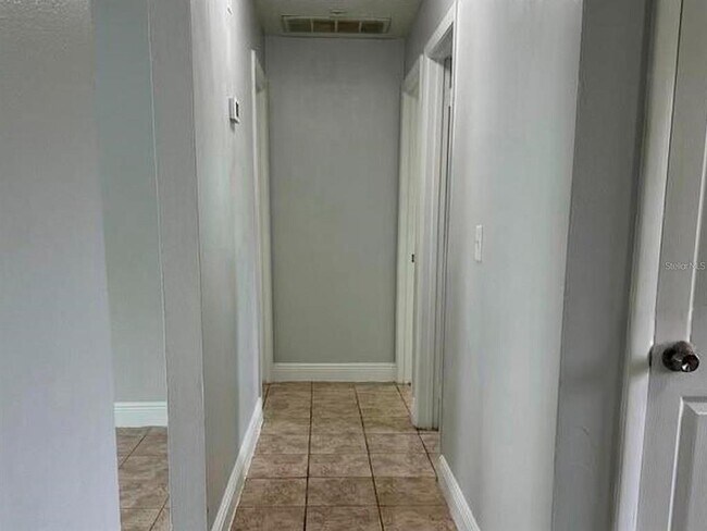 Building Photo - 709 Bryon Ct