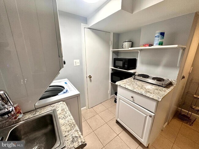 Foto del edificio - 60 Q St NW