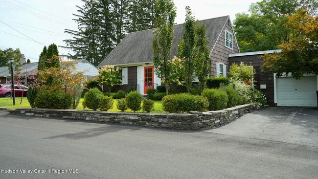 Building Photo - 3 Pruyn Pl