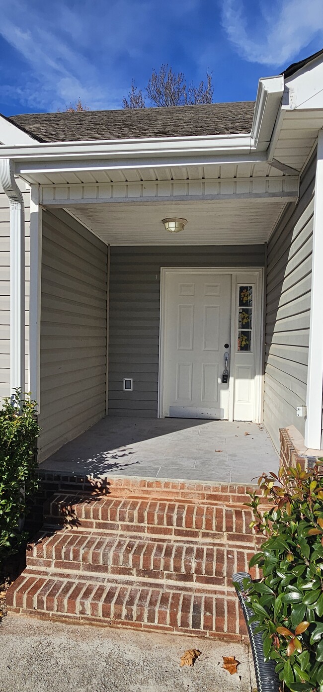 Building Photo - 5109 Marie Cir