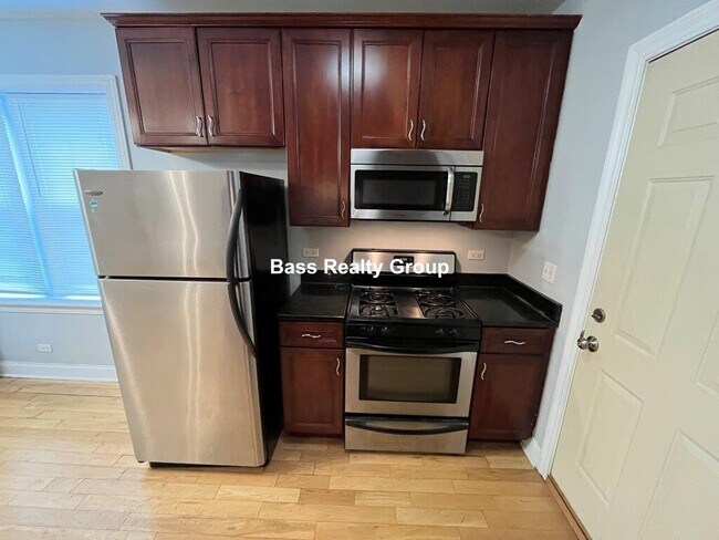 Foto del edificio - 4558 W George St