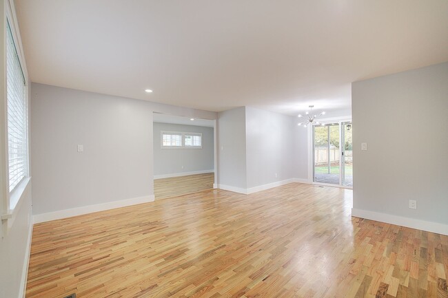 Foto del edificio - 3Bd/1.5Ba Bellevue House