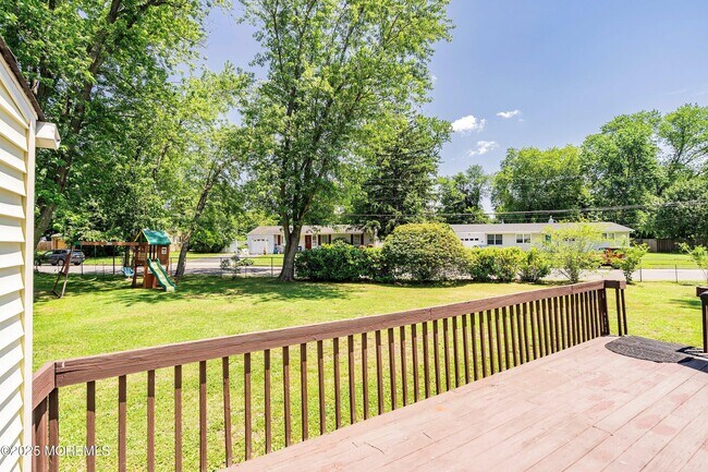 Foto del edificio - 6 Redwood Rd