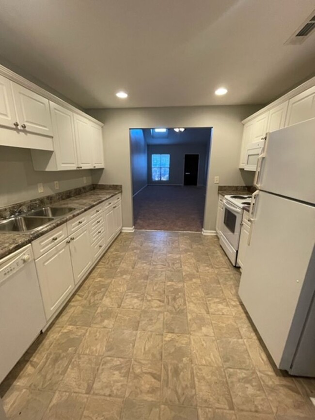 Foto del edificio - Townhome for rent in Calera
