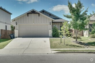 Building Photo - 217 La Dera Dr