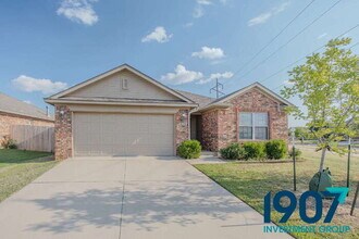 Building Photo - 826 Barbaroot Dr