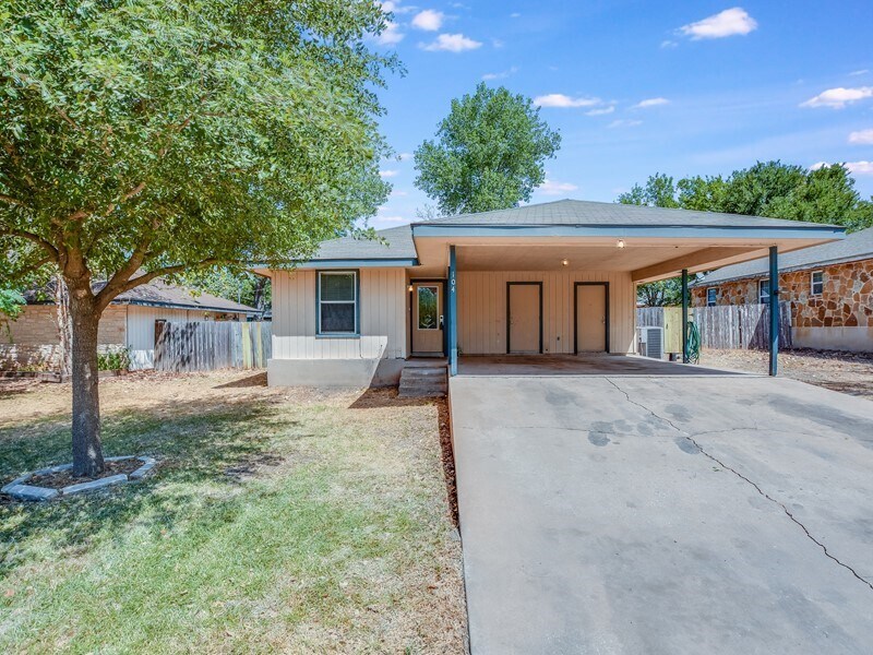 Updated 1 Story home in Florence House Rental in Florence, TX