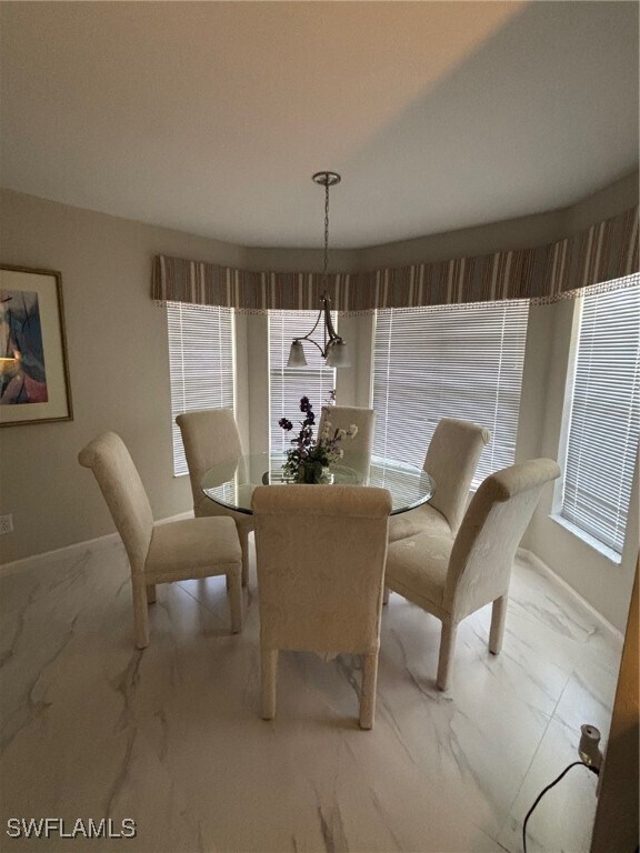 Foto del edificio - 6225 Bellerive Ave