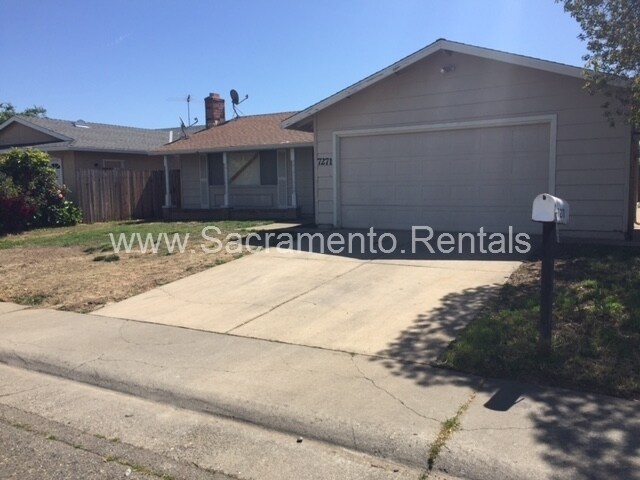 Spacious 4bd/2ba House with 2 Car Garage - Spacious 4bd/2ba House with 2 Car Garage
