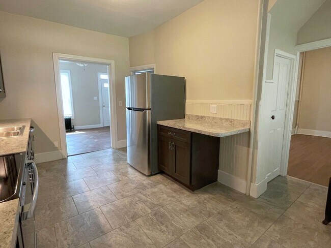 Foto del edificio - 113-115 E Main Street