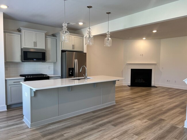 Building Photo - Stunning 3/2 Rental Unit in Prime Simpsonv...