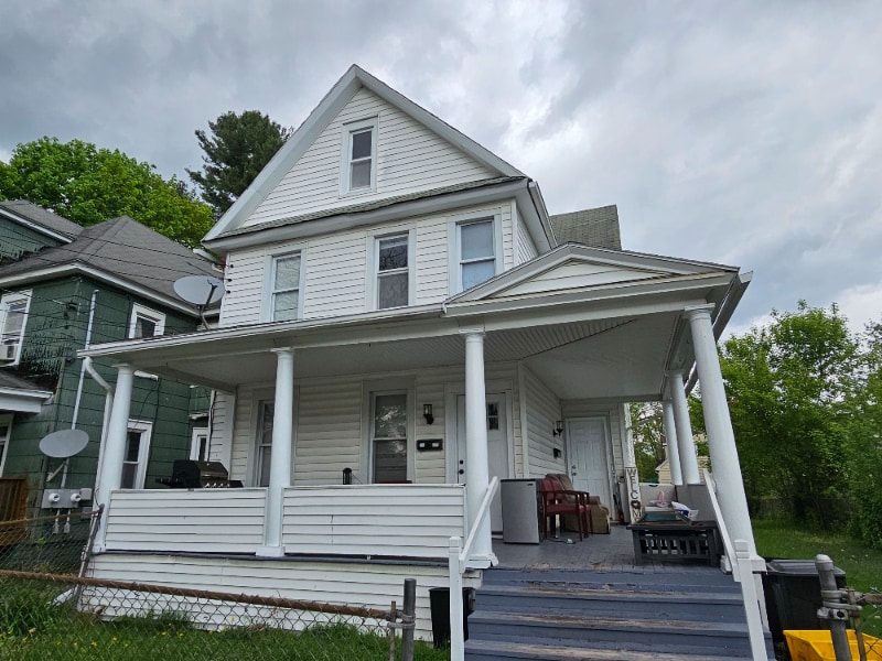 Primary Photo - 16 Oliver St