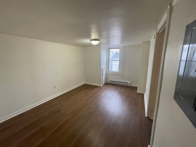 Building Photo - 506 N 2nd St