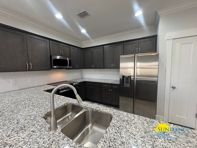 Foto del edificio - Spacious 2 Story 2 Bedrooms Townhome in Fort Walton Beach!