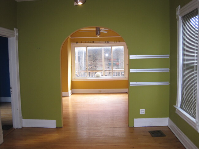 Building Photo - 2108 N Whipple St