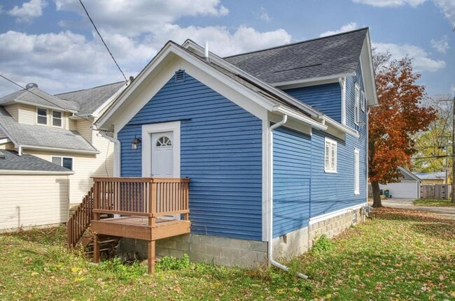 Building Photo - 116 Jewett St