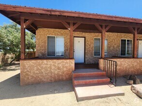 Building Photo - 7153 Elm Ave