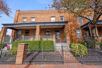 Building Photo - 4 Hanford St