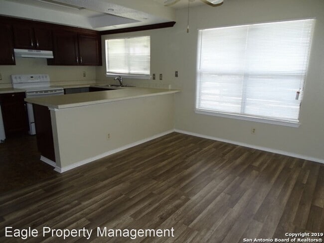 Building Photo - 3 br, 2 bath House - 7247 Elm Trail Dr